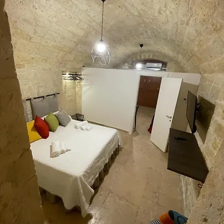 L'infanzia בארי